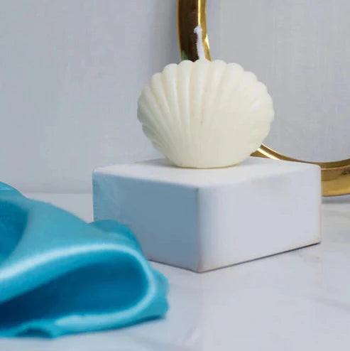 Candle Wick Store Shell Candle Bottle and Packaging